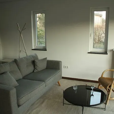 Spacious Studio Minutes Away Kirchberg & Lux Airport *