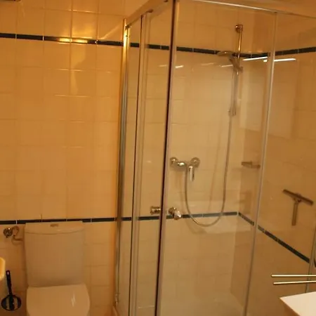 Spacious Studio Minutes Away Kirchberg & Lux Airport Appartement *